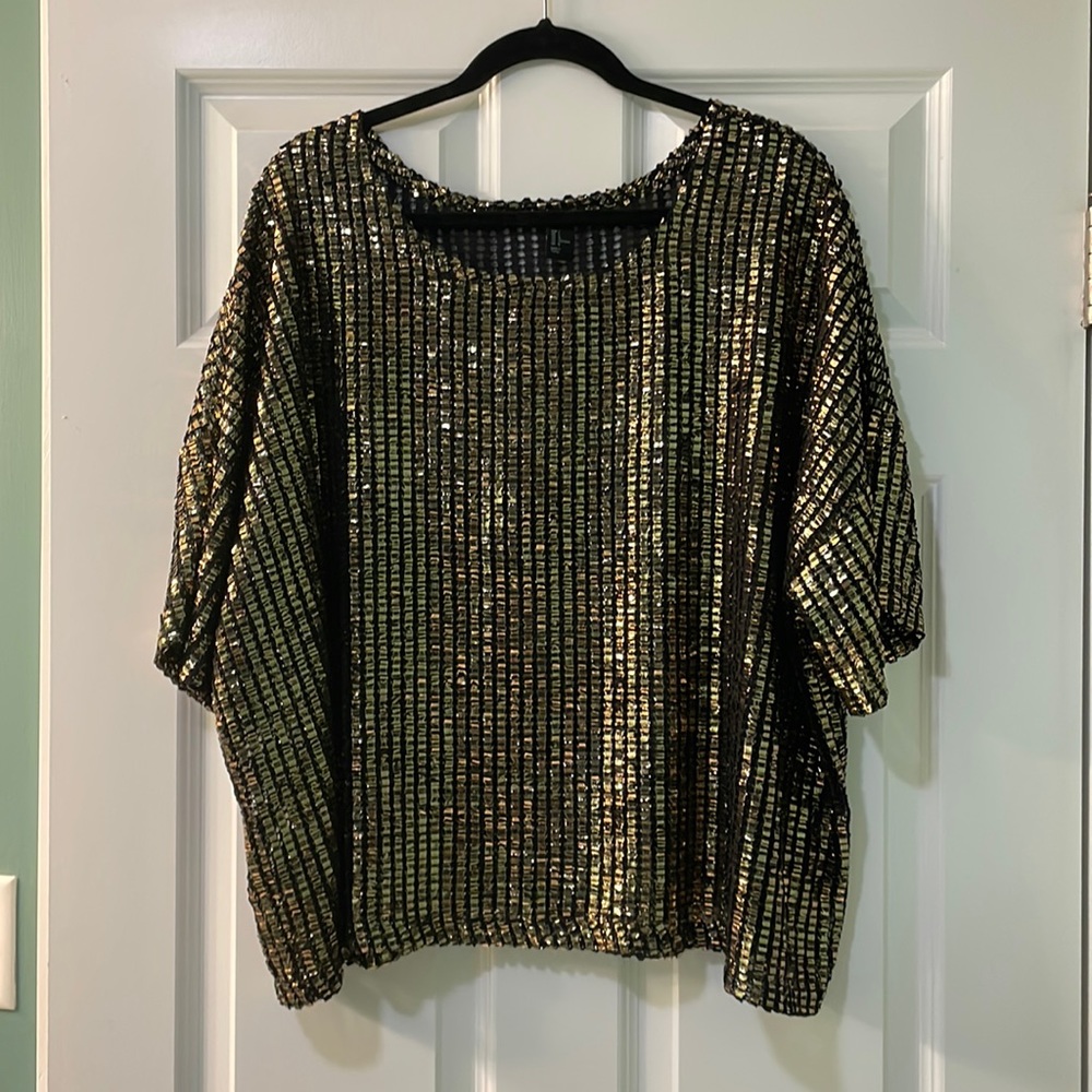 H&M gold and black oversized shirt